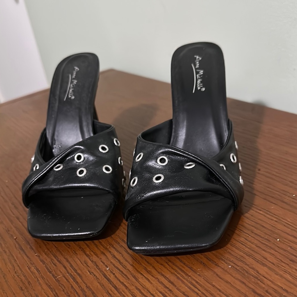 Oslo Grommet Mules